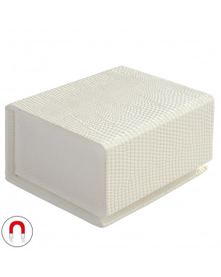 Biela darčeková krabička na snubné prstene magnetické zatváranie