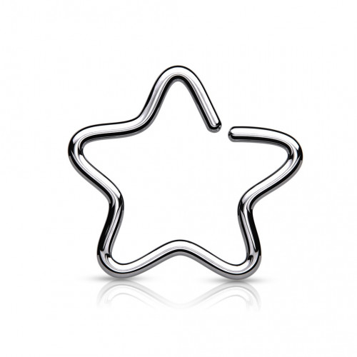 Falošný cartilage piercing do ucha - hviezda