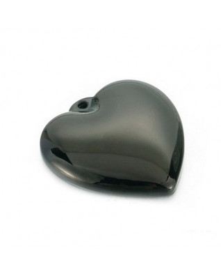 Čierny oceľový prívesok srdiečko