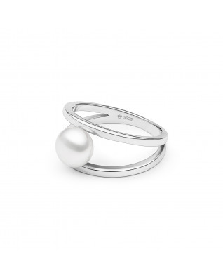 Strieborný prsteň s bielou perlou