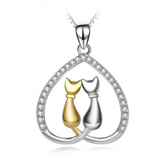 Strieborný prívesok s mačičkami