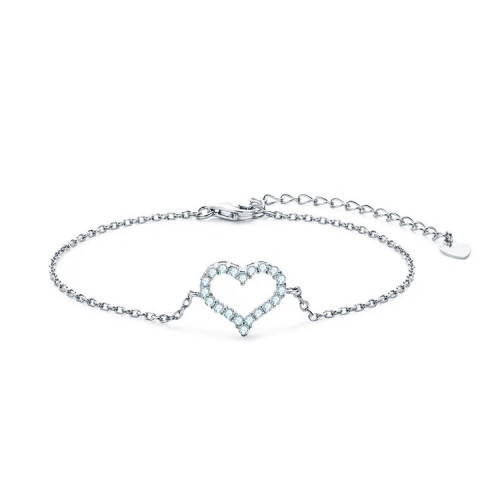 Strieborný náramok s moissanitmi