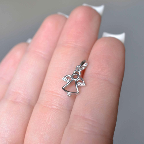 Strieborný prívesok malý anjelik so zirkónmi