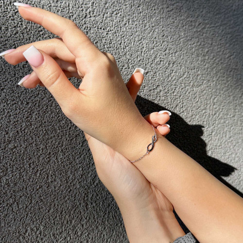 Strieborný náramok nekonečno