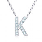 Strieborný náhrdelník s moissanitmi - písmeno