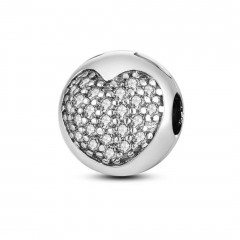 Strieborný prívesok korálik