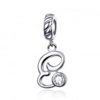 Strieborný prívesok korálik na náramok - písmeno E