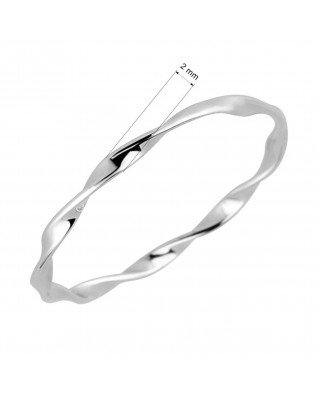 Strieborný prsteň krútený