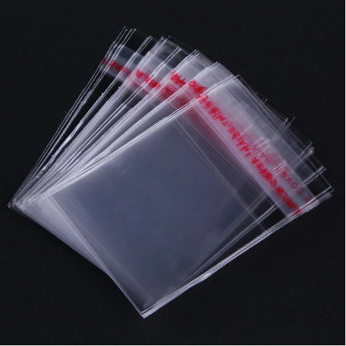 Celofánové vrecká s chlopňou a lepiacim prúžkom 60 x 60 mm / 1000 ks