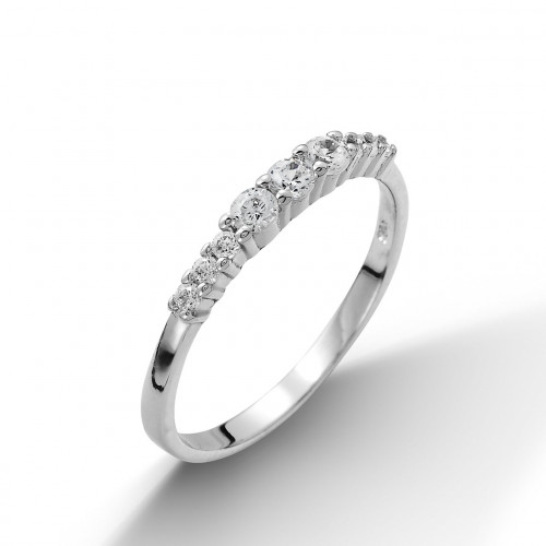 Strieborný prsteň so zirkónmi