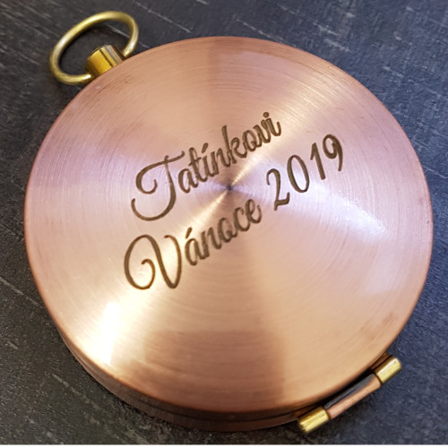 Medený kompas v uzatvárateľnom kovovom puzdre, II. akosť