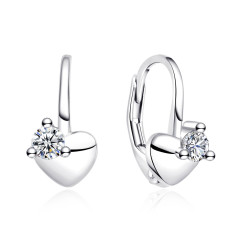 Strieborné náušnice na klapku srdiečka