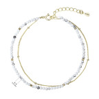 Pozlátený strieborný náramok s bielymi howlitmi