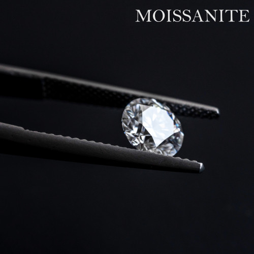 Titánové náušnice PUSH-IN s moissanitmi 3mm (2 x 0.11ct)